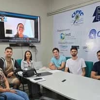 Integrantes do OMEC reunidos em setembro de 2026